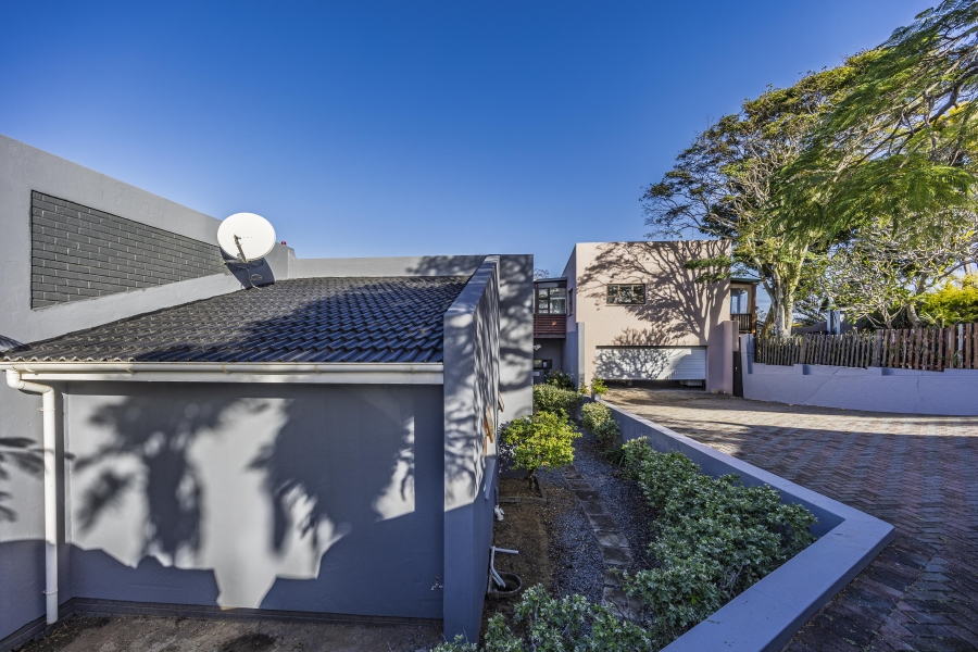 4 Bedroom Property for Sale in Beacon Bay Eastern Cape